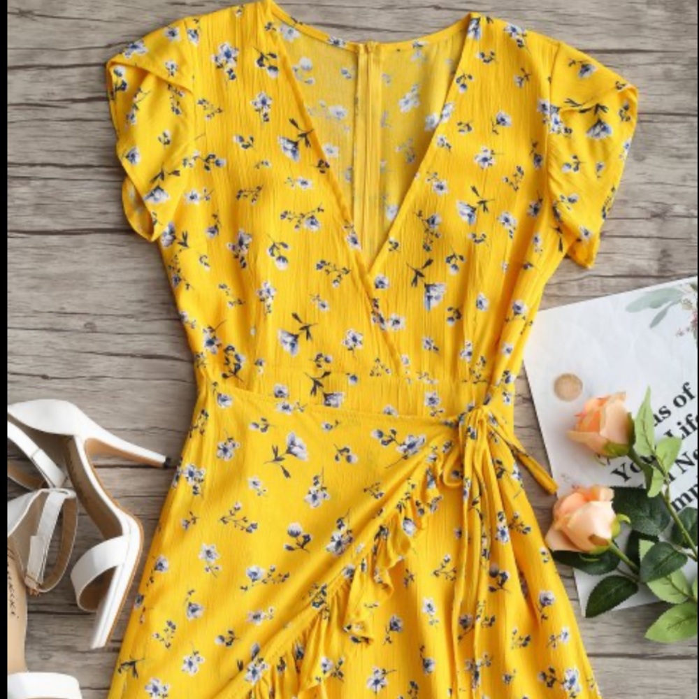 Plunging Neck floral ruffles dress